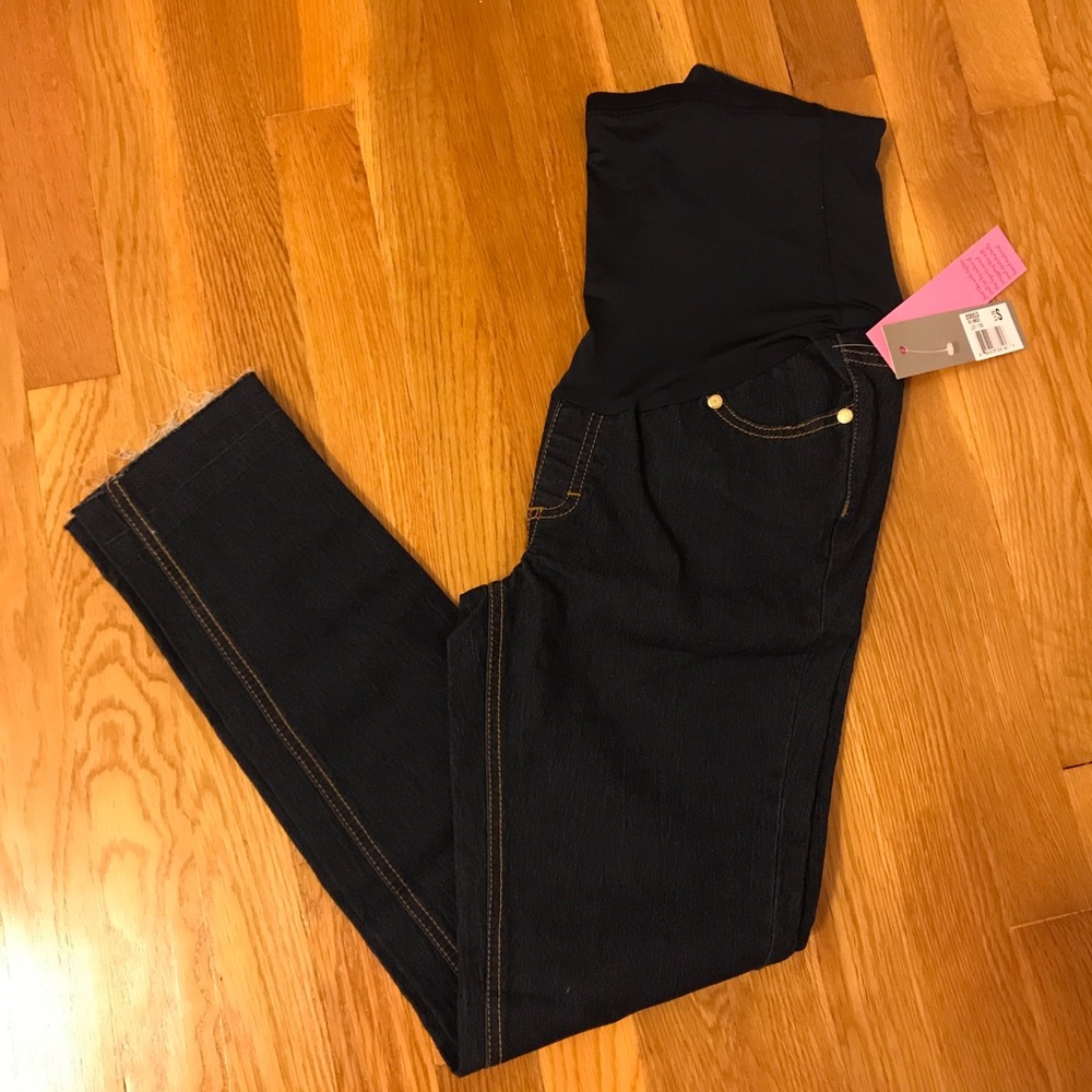 NWT Maternity Skinny Jeans